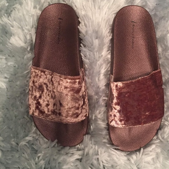 Slides - Picture 3 of 5